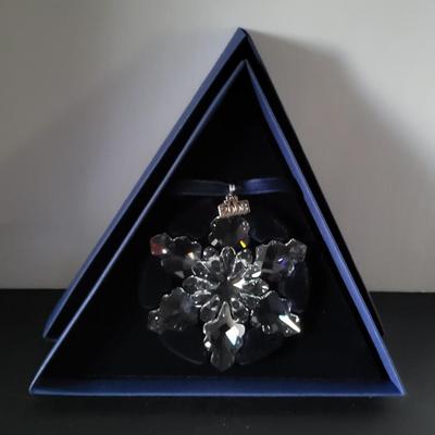 Sale Photo Thumbnail #552: 2008 Swarovski Snowflake Christmas Ornament