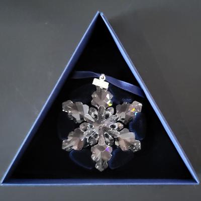 Sale Photo Thumbnail #563: 2005/2008 Swarovski Snowflake Christmas Ornaments