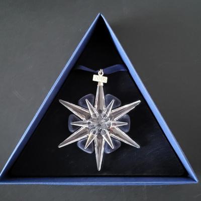 Sale Photo Thumbnail #559: 2005/2008 Swarovski Snowflake Christmas Ornaments