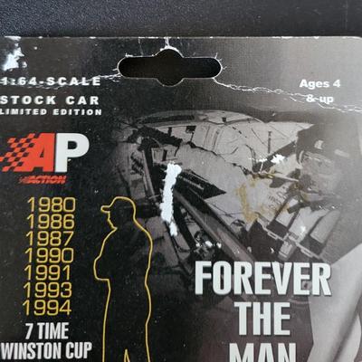 Sale Photo Thumbnail #769: Dale Earnhardt Jr AP Action & Winners Circle ( has crease on top of package as pictured)