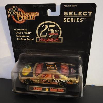 Sale Photo Thumbnail #827: Dale Earnhardt 25th Anniversary Winners Circle
