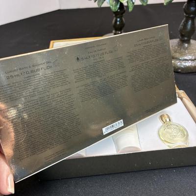 Versace Eros Pour Femme 3 Pc Gift Set