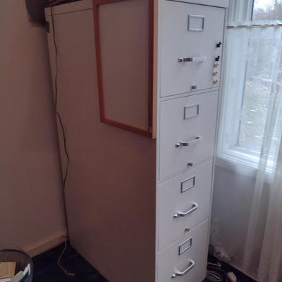 Metal Four Drawer Filing Cabinet (No Contents)