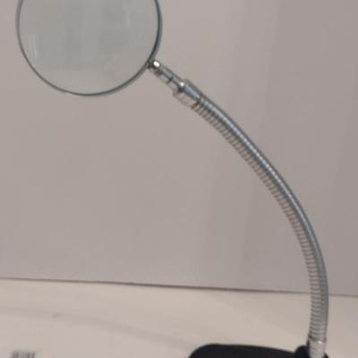 Table Top Magnifying Glass with Cast Metal Base
