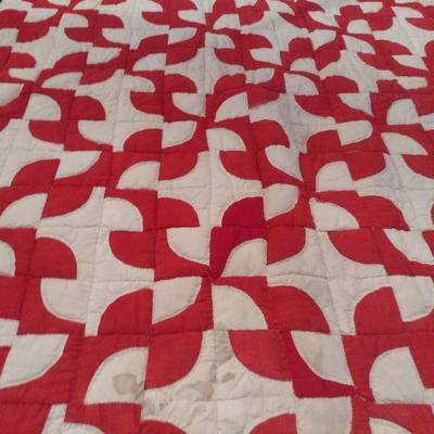 Quilted Coverlet- Approx 68" x 78"