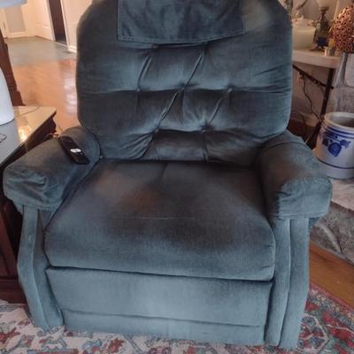 Med-Lift Wide Lift Chair with Battery Backup