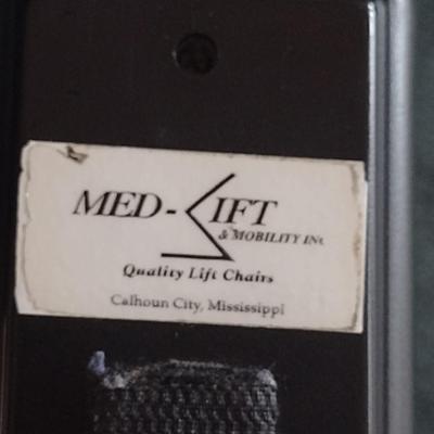 Med-Lift Wide Lift Chair with Battery Backup