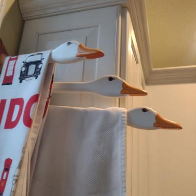Duck Design Kitchen Towel Holder