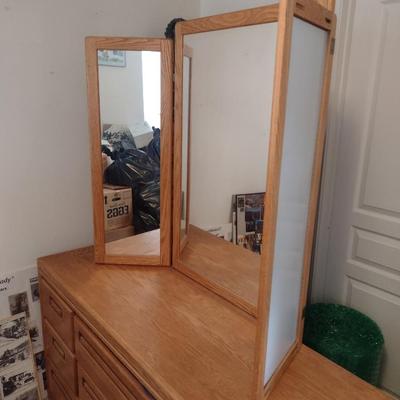 Thornwood Brand Eight Drawer Dresser with Folding Triple Panel Mirror