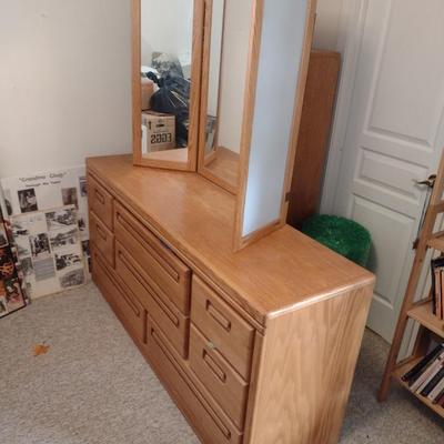 Thornwood Brand Eight Drawer Dresser with Folding Triple Panel Mirror