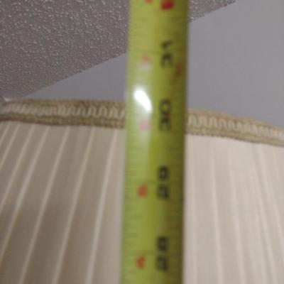 Urn Shaped Table Top Lamp with Shade