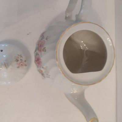 Sadler Porcelain Tea Pot