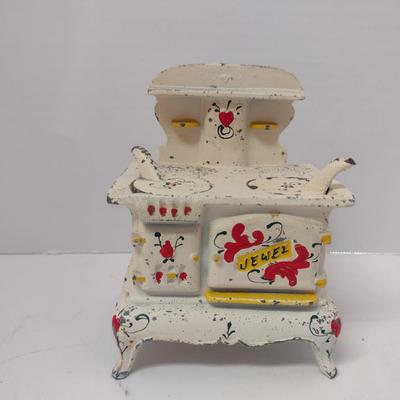 Vintage Miniature Cast Iron 'Jewel' Salesman's Sample Stove
