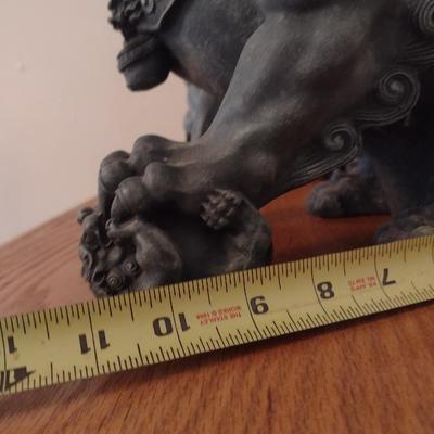 Pair of Hollow Resin Foo Dragon/Dogs