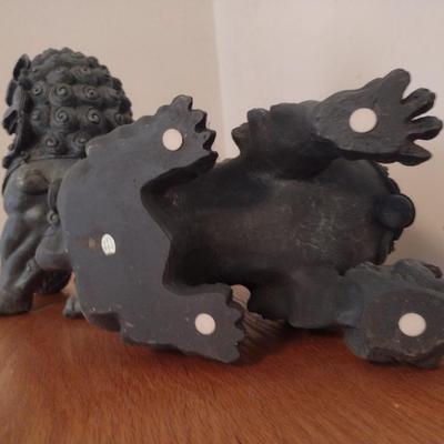 Pair of Hollow Resin Foo Dragon/Dogs