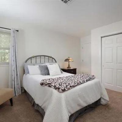 Sale Photo Thumbnail #11