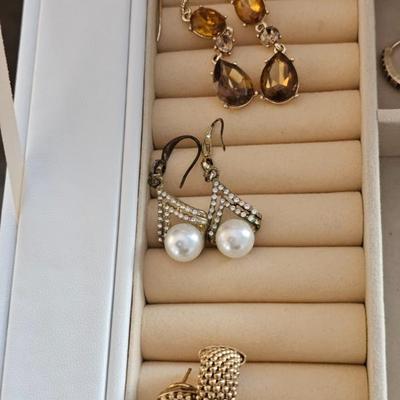 Sale Photo Thumbnail #82