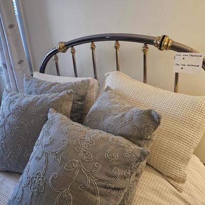 Sale Photo Thumbnail #317