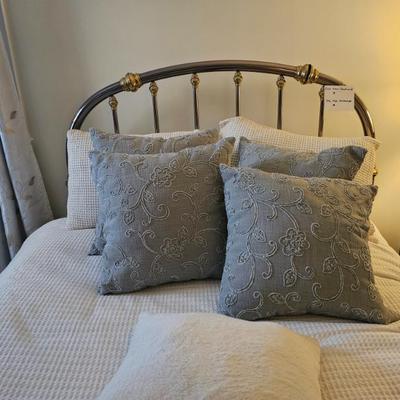 Sale Photo Thumbnail #324