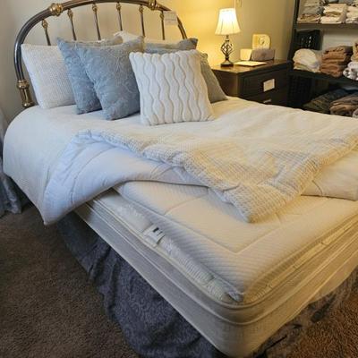 Sale Photo Thumbnail #326