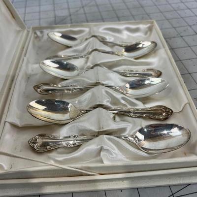 Set of 6 Hallmark Knives, in Case