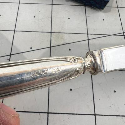 Set of Knives with Walking Lion Indicated English Sterling. 