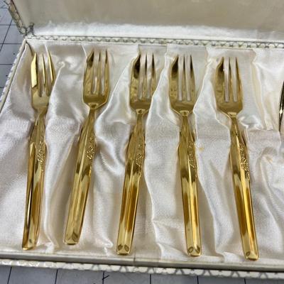 Set of (6) 18 K Gold Plated Dessert Forks In Case. 
