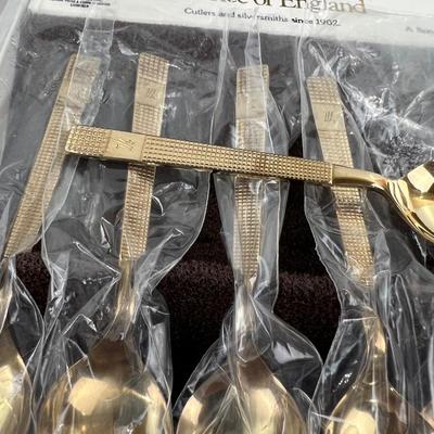 Set of 6 Gold tone, Arthur Price of England Demitasse Spoon 