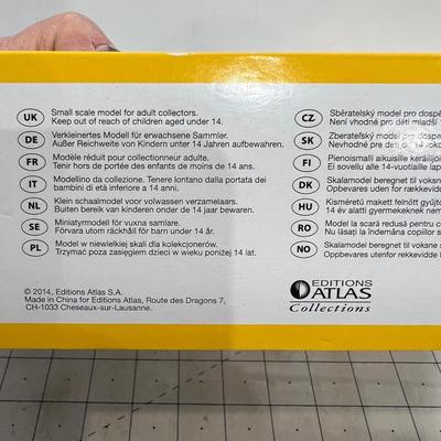 Die Cast "THE GREATEST SHOW ON EARTH" English Truck 