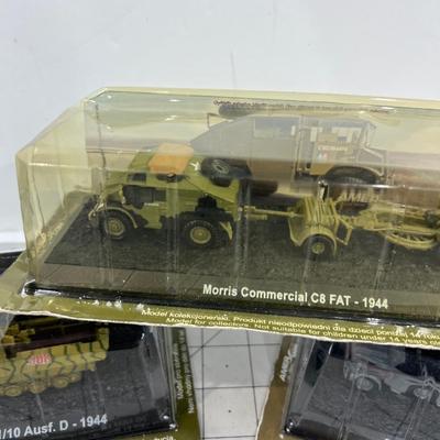 (5) Looks Like HO Scale Military Vehicles ARMORED Carriers WWII Era 