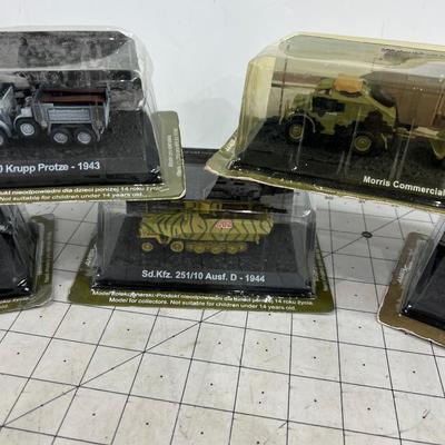 (5) Looks Like HO Scale Military Vehicles ARMORED Carriers WWII Era 