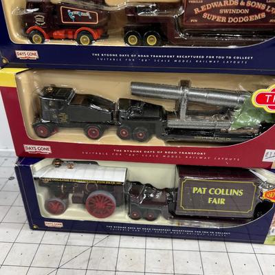 New in Package (3) Showman's Circus Trucks, Collectible  