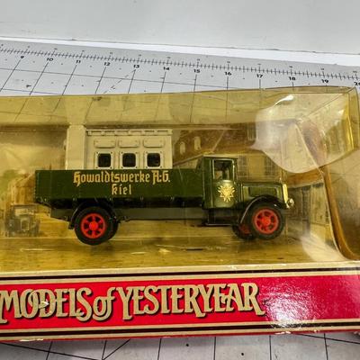 3 Matchbox Models of Yesteryear, Like New 