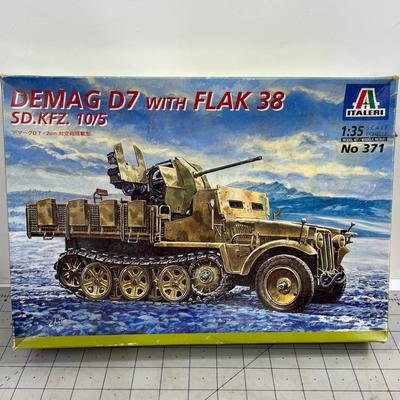 1/35Th Scale Armored Vehicle  ITALERI New Unbuild