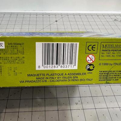 1/35Th Scale Armored Vehicle  ITALERI New Unbuild