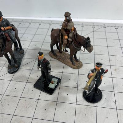 LEED Soldiers 1/35th Scale German & British 