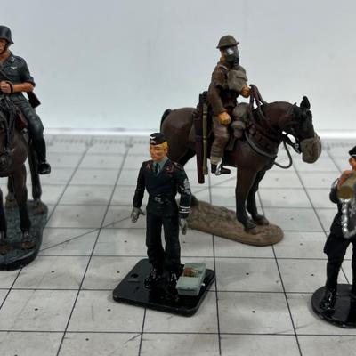LEED Soldiers 1/35th Scale German & British 