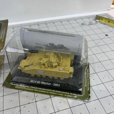 Mixed Selection (4) Military Vehicles 