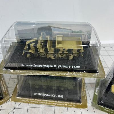 Mixed Selection (4) Military Vehicles 