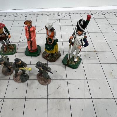 Historical Figurines Leed and Plastic 