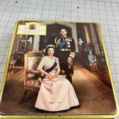 Queen Elizabeth Silver Jubilee 1977 Tin 