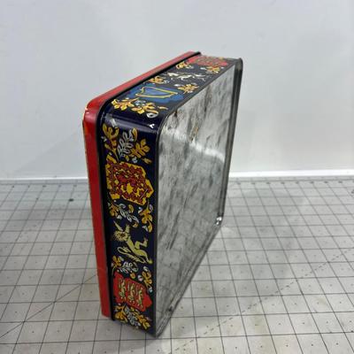 Queen Elizabeth Silver Jubilee 1977 Tin 