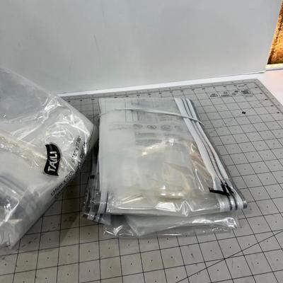 Space Saver Bags (4) 