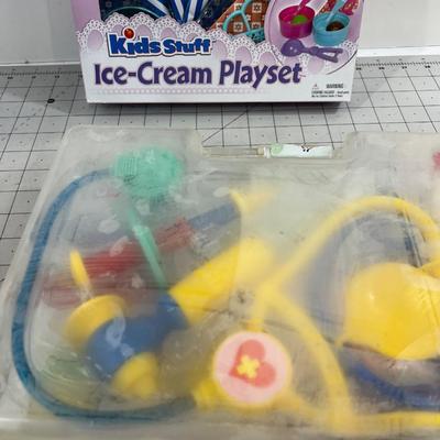 2 Kids Play sets - Ice Cream & Doctor