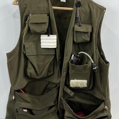 FISHING VEST with some tackle - Olive 