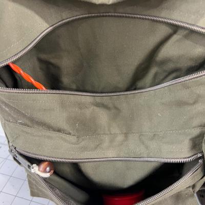 FISHING VEST with some tackle - Olive 