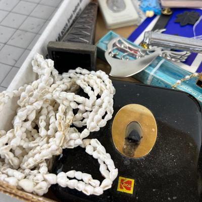 Tub full of Junk Drawer Clean out 