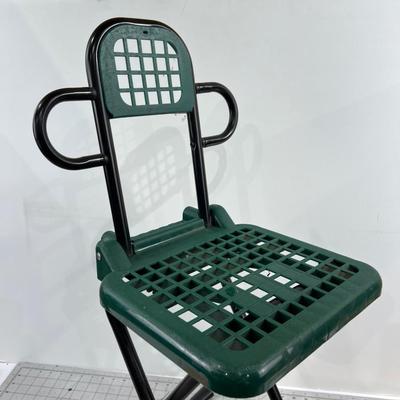 Folding Seat for the outdoors