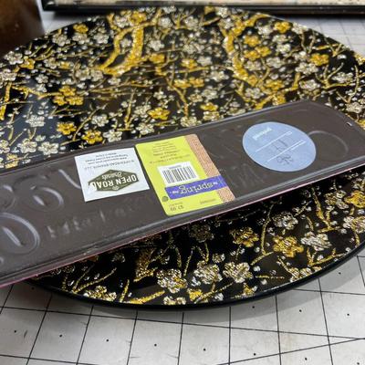 Grouping of Decorative Items