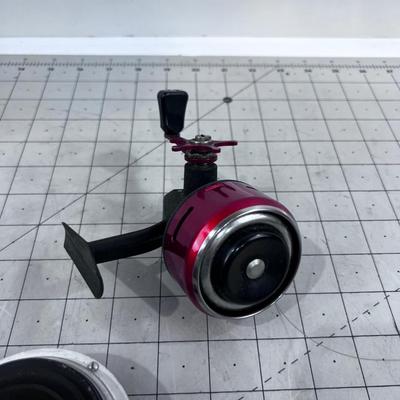 2 Vintage Fishing Reels 